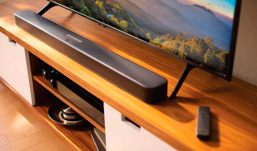 JBL Bar 2.1 Channel Soundbar with Wireless Subwoofer Screens Projector